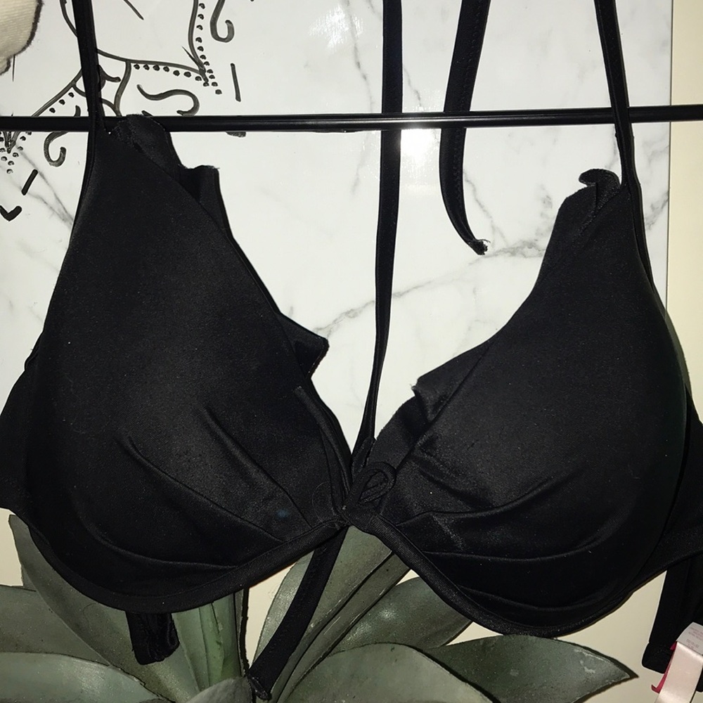 Victoria’s Secret bikini top